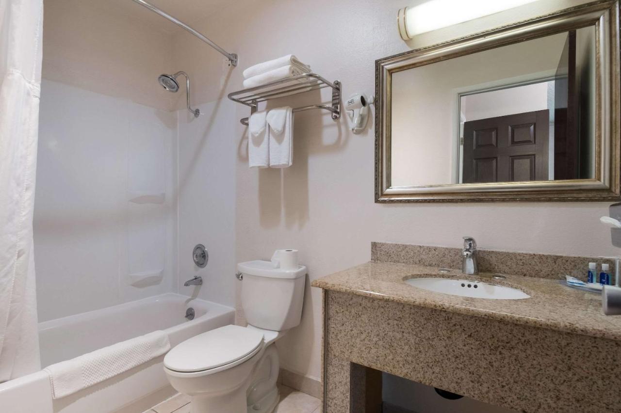 Rodeway Inn&Suites Hwy 217&26 W Portland Zewnętrze zdjęcie