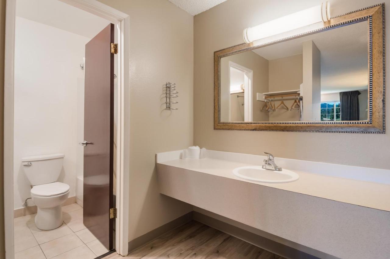 Rodeway Inn&Suites Hwy 217&26 W Portland Zewnętrze zdjęcie